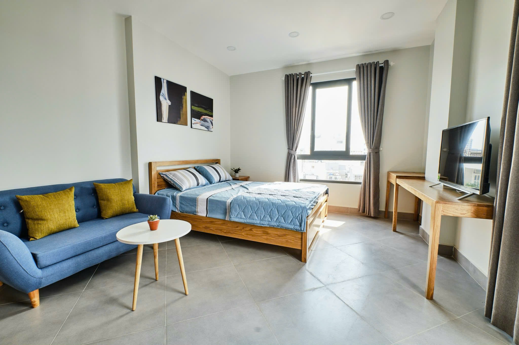 CĂN HỘ BAN CÔNG THOÁNG CỬA SỔ RỘNG VIEW TOÀN CẢNH Ở TRUNG TÂM QUẬN PHÚ NHUẬN