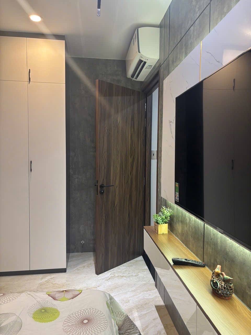 CĂN HỘ 1 PHÒNG NGỦ CAO CẤP DECOR TONE GỖ Ở NGUYỄN HỮU CẢNH ảnh 3