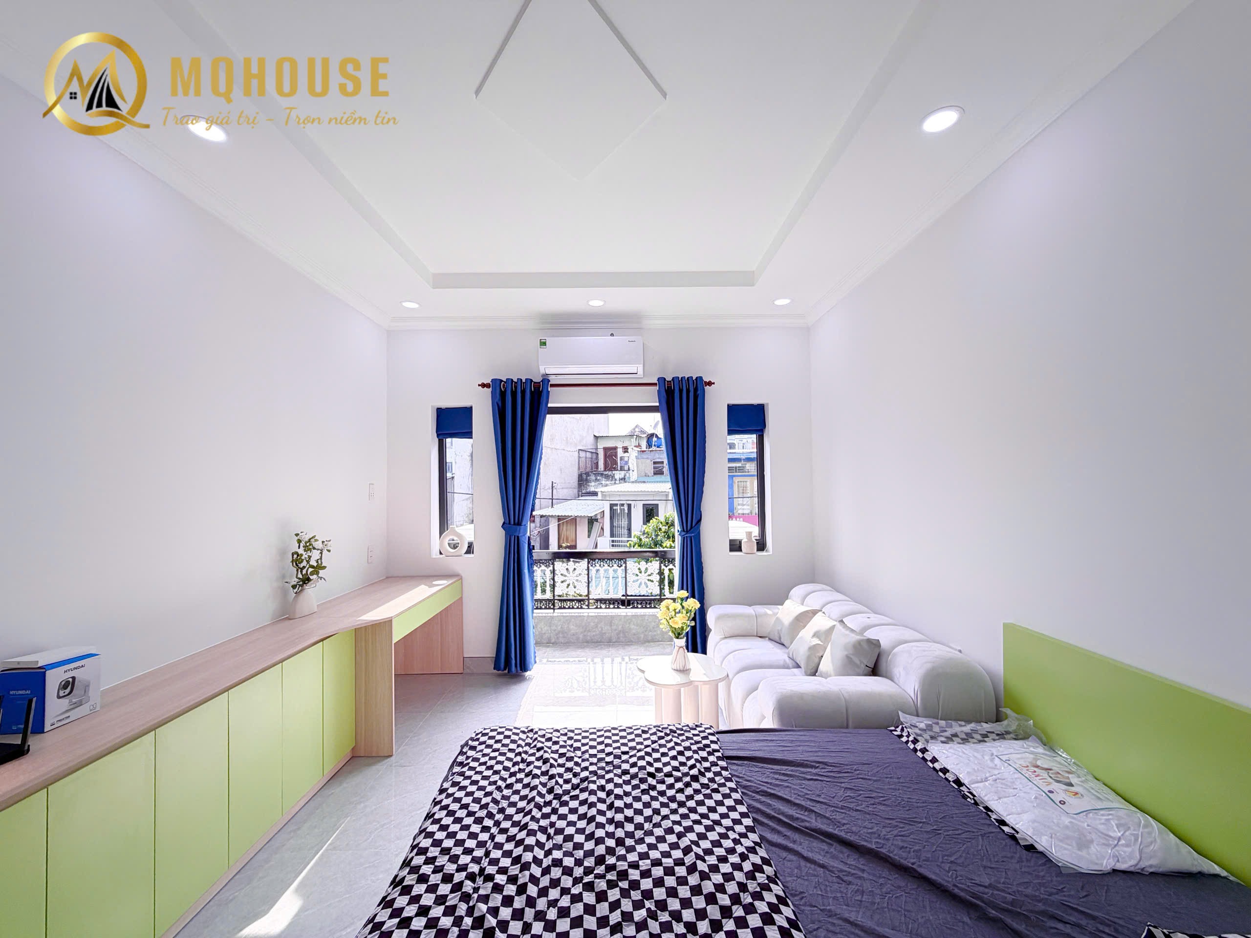 CĂN HỘ BAN CÔNG LỚN FULL NỘI THẤT CAO CẤP MÁY GIẶT RIÊNG Ở NGUYỄN HỮU CẢNH SÁT QUẬN 1 ảnh 2