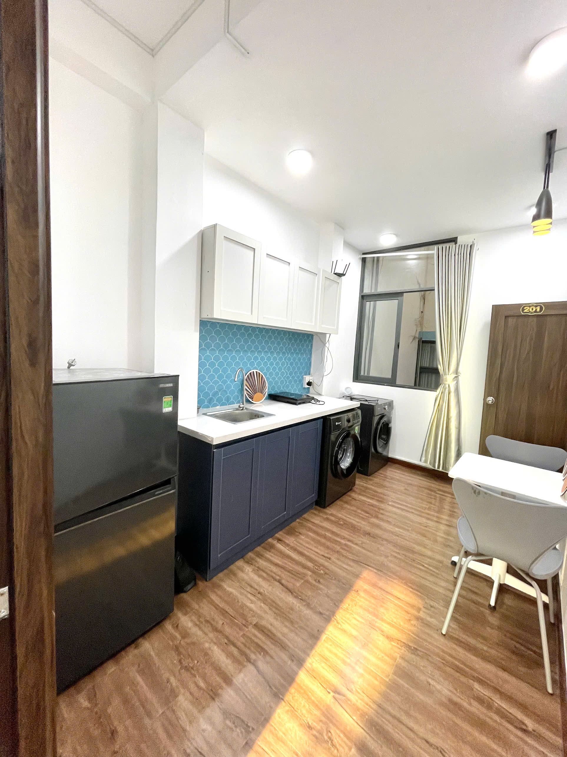 CĂN HỘ 1 PHÒNG NGỦ BAN CÔNG LỚN CỰC THƠ MỘNG Ở TÂN CẢNG SÁT GA METRO VÀ LANDMARK ảnh 5