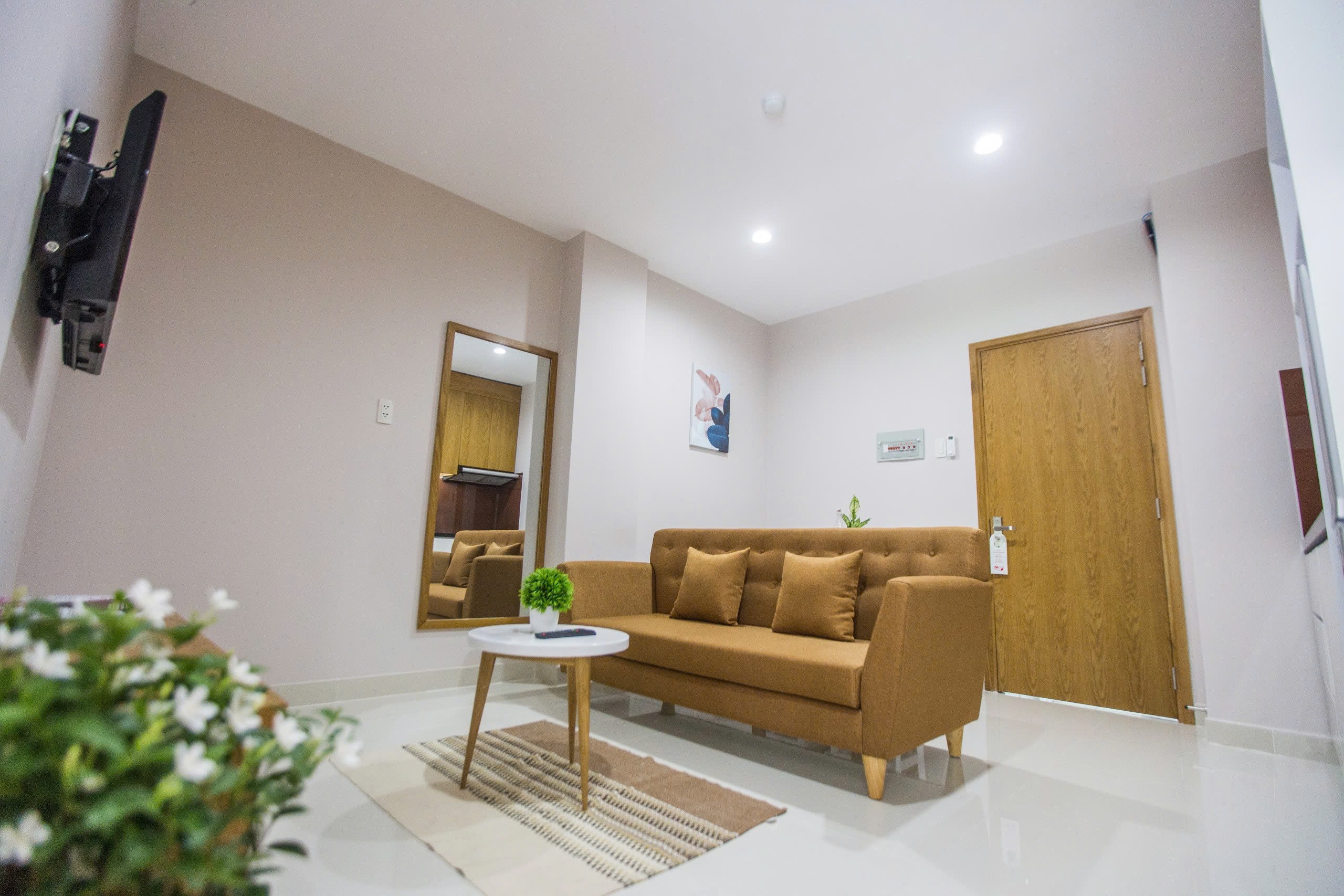 CĂN HỘ 1 PHÒNG NGỦ CAO CẤP Ở VEN SÔNG FULL NỘI THẤT CAO CẤP PHÒNG KHÁCH RỘNG Ở TRƯỜNG SA SÁT QUẬN 1 ảnh 3