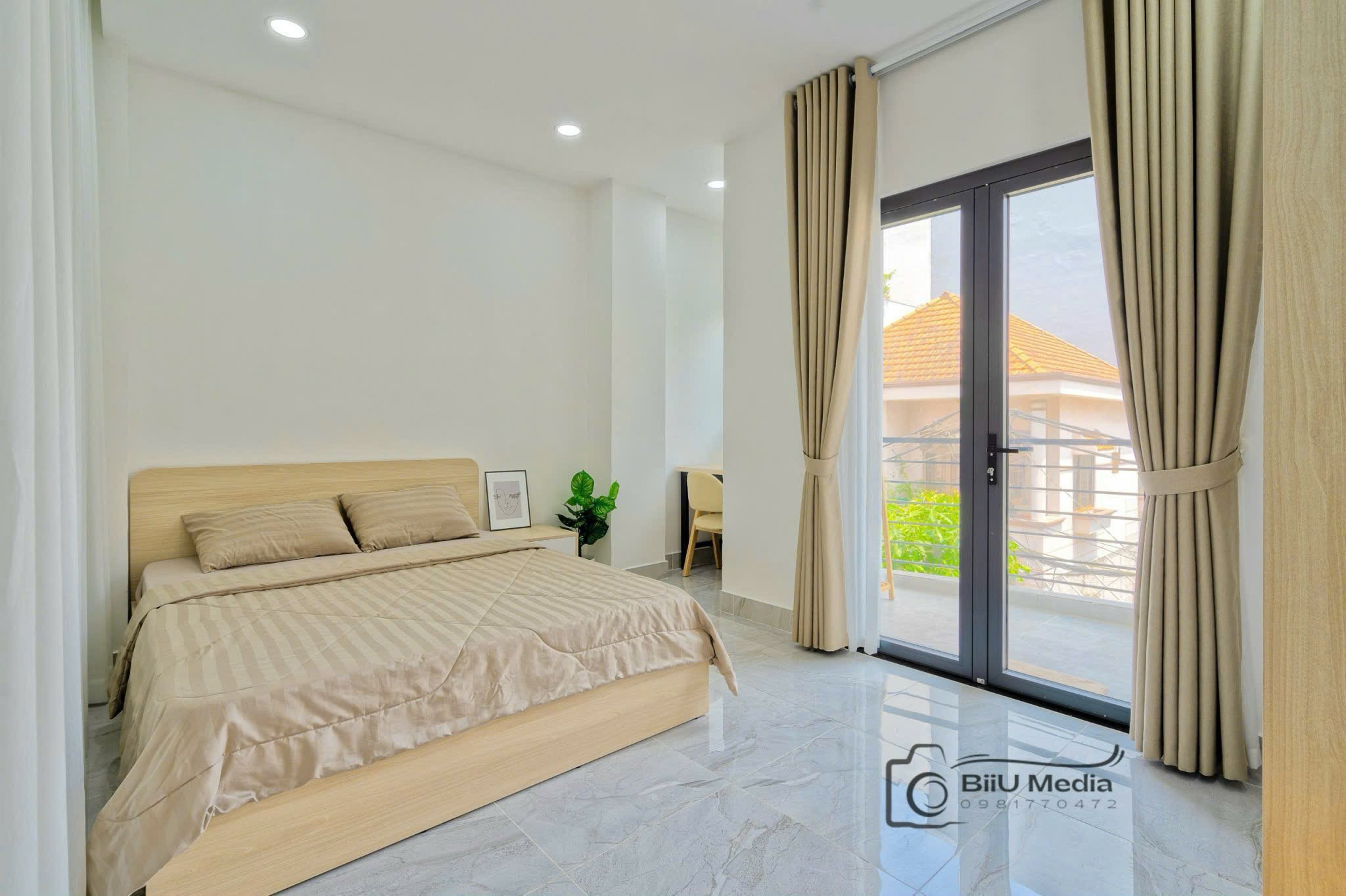 CĂN HỘ 1 PHÒNG NGỦ BAN CÔNG RỘNG NỘI THẤT CAO CẤP Ở THÍCH QUẢNG ĐỨC