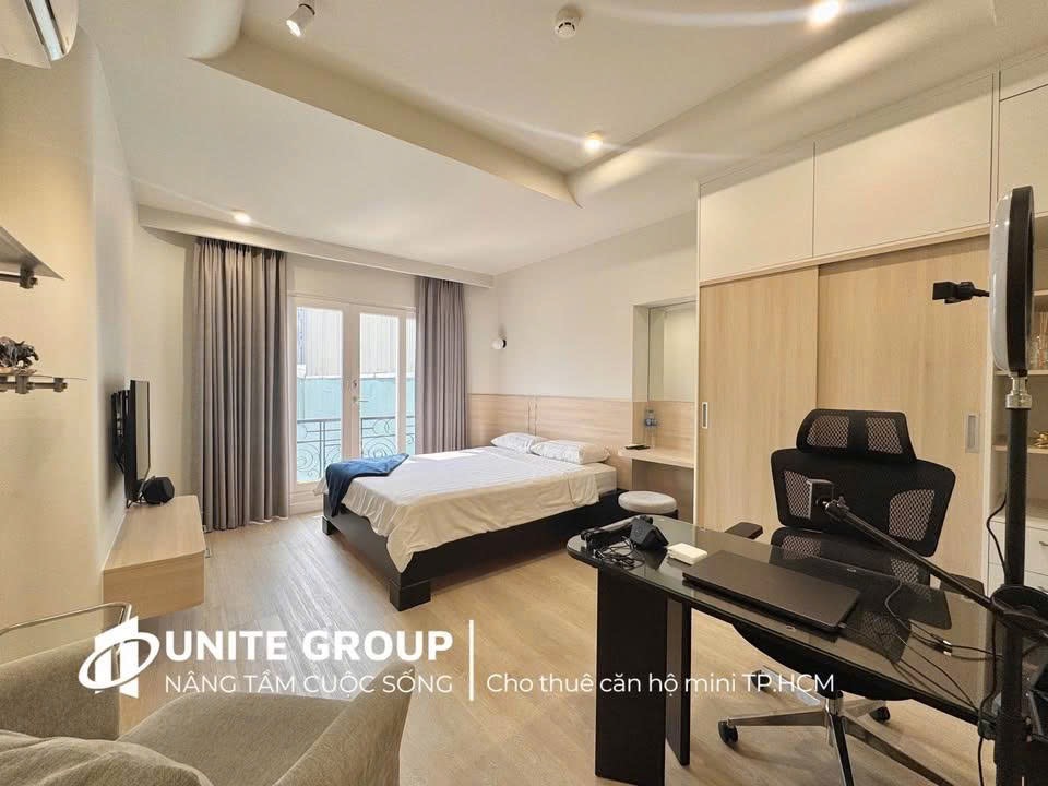 CĂN HỘ 1 PHÒNG NGỦ CAO CẤP BAN CÔNG LỚN MÁY GIẶT RIÊNG PHÒNG TONE GỖ NGAY TẠI NGUYỄN THÁI BÌNH