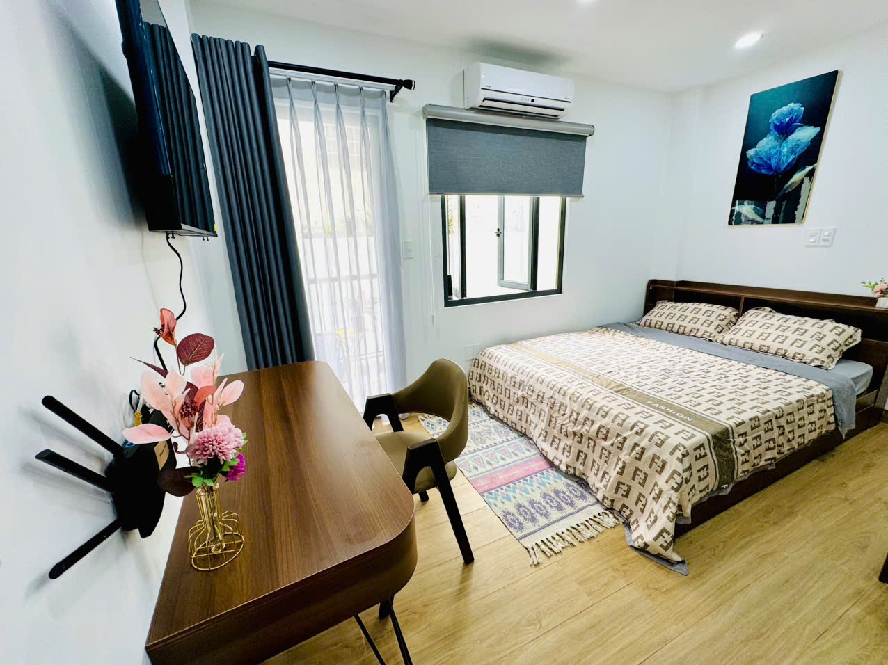 CĂN HỘ 1 PHÒNG NGỦ BAN CÔNG LỚN FULL NỘI THẤT Ở NGUYỄN ĐÌNH CHÍNH