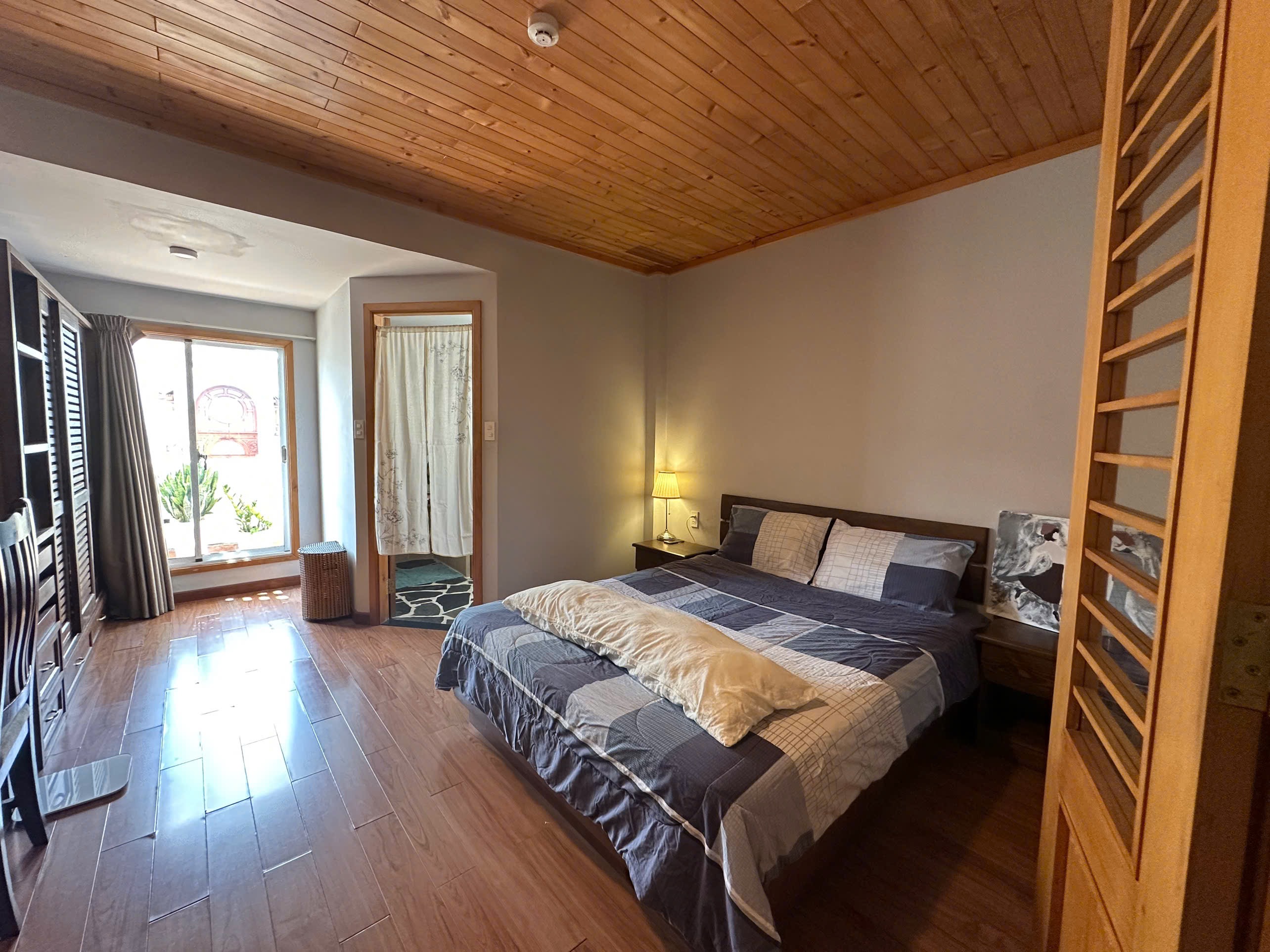 CĂN HỘ 1 PHÒNG NGỦ BAN CÔNG TONE GỖ VINTAGE 50m2 Ở TRƯƠNG QUỐC DUNG PHÚ NHUẬN SÁT QUẬN 1
