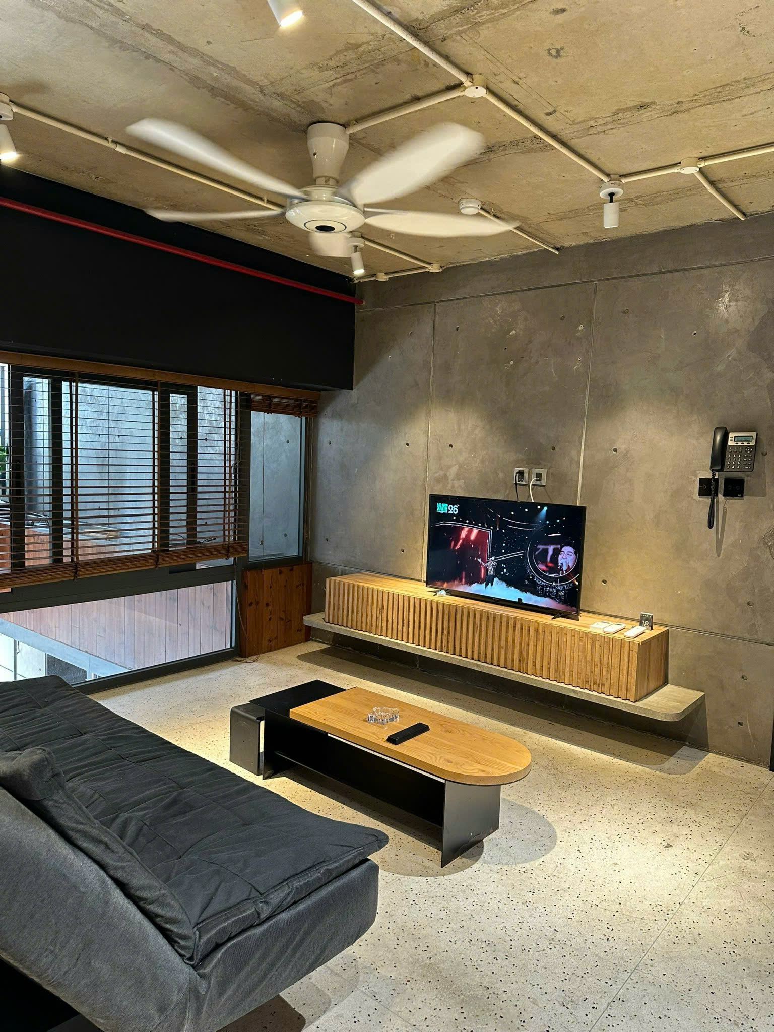 Căn hộ 1 phòng ngủ cao cấp-tone đen luxury-nhà có hồ bơi- ĐIỆN BIÊN PHỦ, BÌNH THẠNH sát Landmark 81, Quận 1, Quận 2
