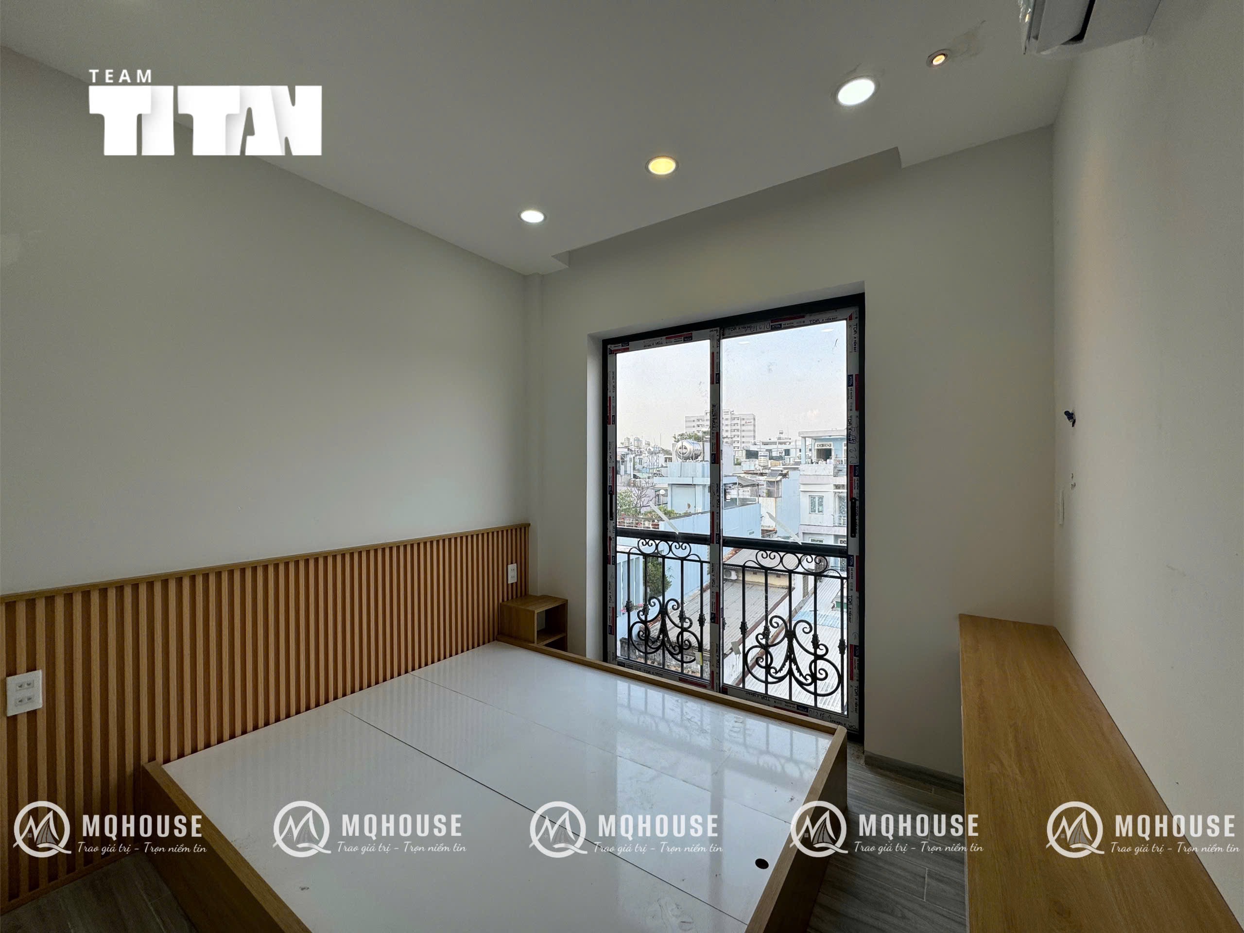 CĂN HỘ 1 PHÒNG NGỦ CAO CẤP PHÒNG NGỦ CỬA SỔ LỚN THOÁNG PHÒNG NGỦ BAN CÔNG THOÁNG NỘI THẤT TONE GỖ CAO CẤP Ở LÊ QUANG ĐỊNH