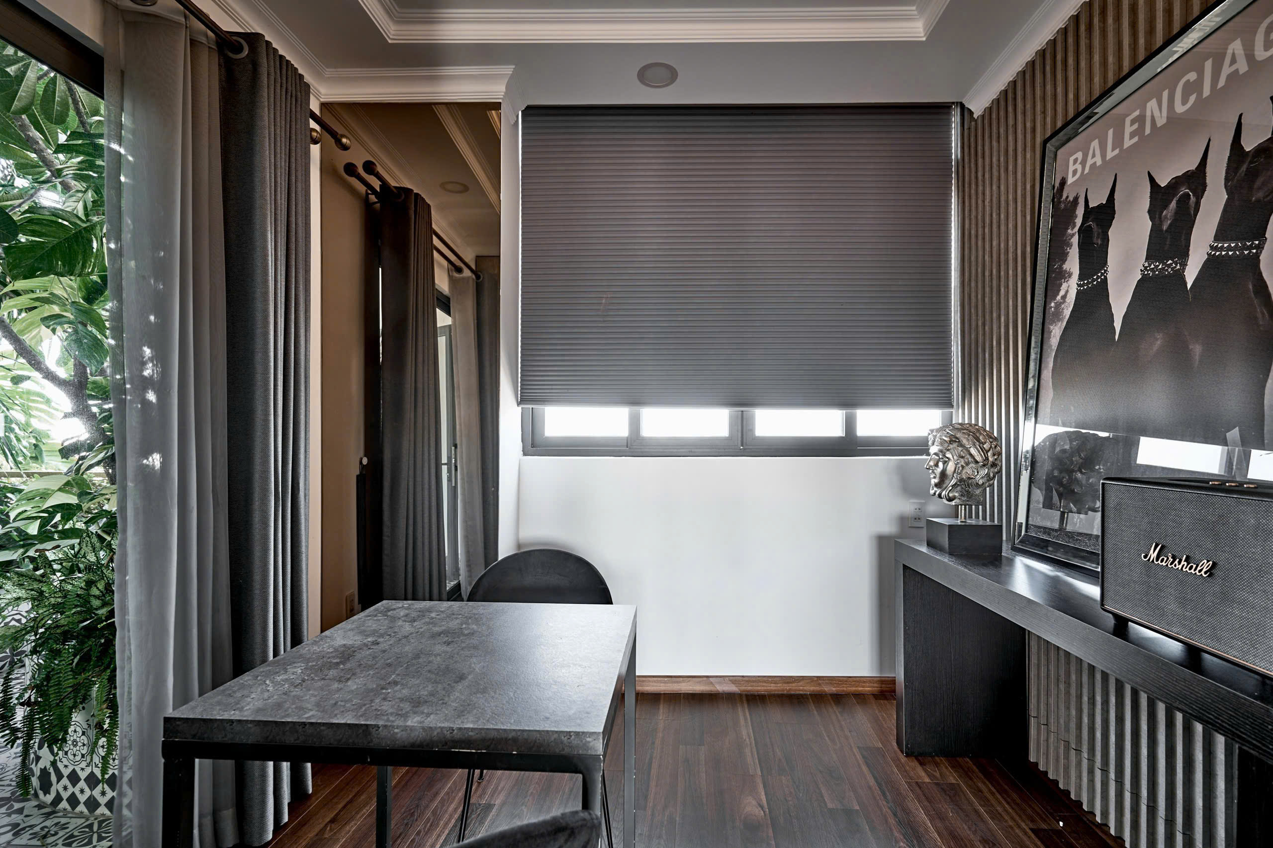 James Apartment banner